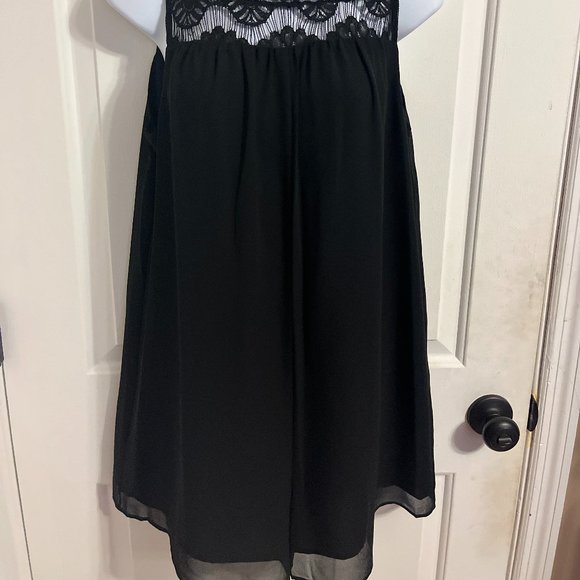 Beautiful BCBGeneration Black romper - Picture 8 of 10